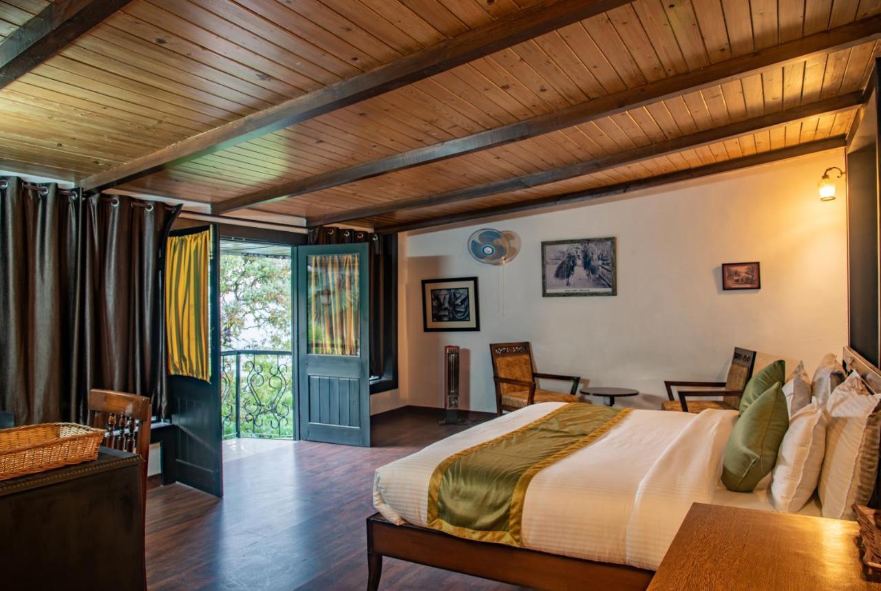 Ilbert Manor Hotel Мусори Екстериор снимка