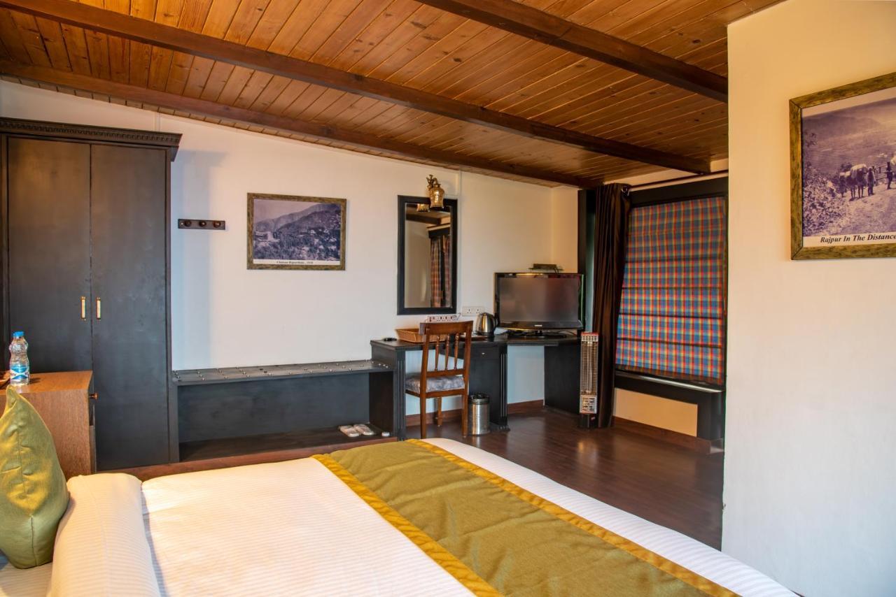 Ilbert Manor Hotel Мусори Екстериор снимка