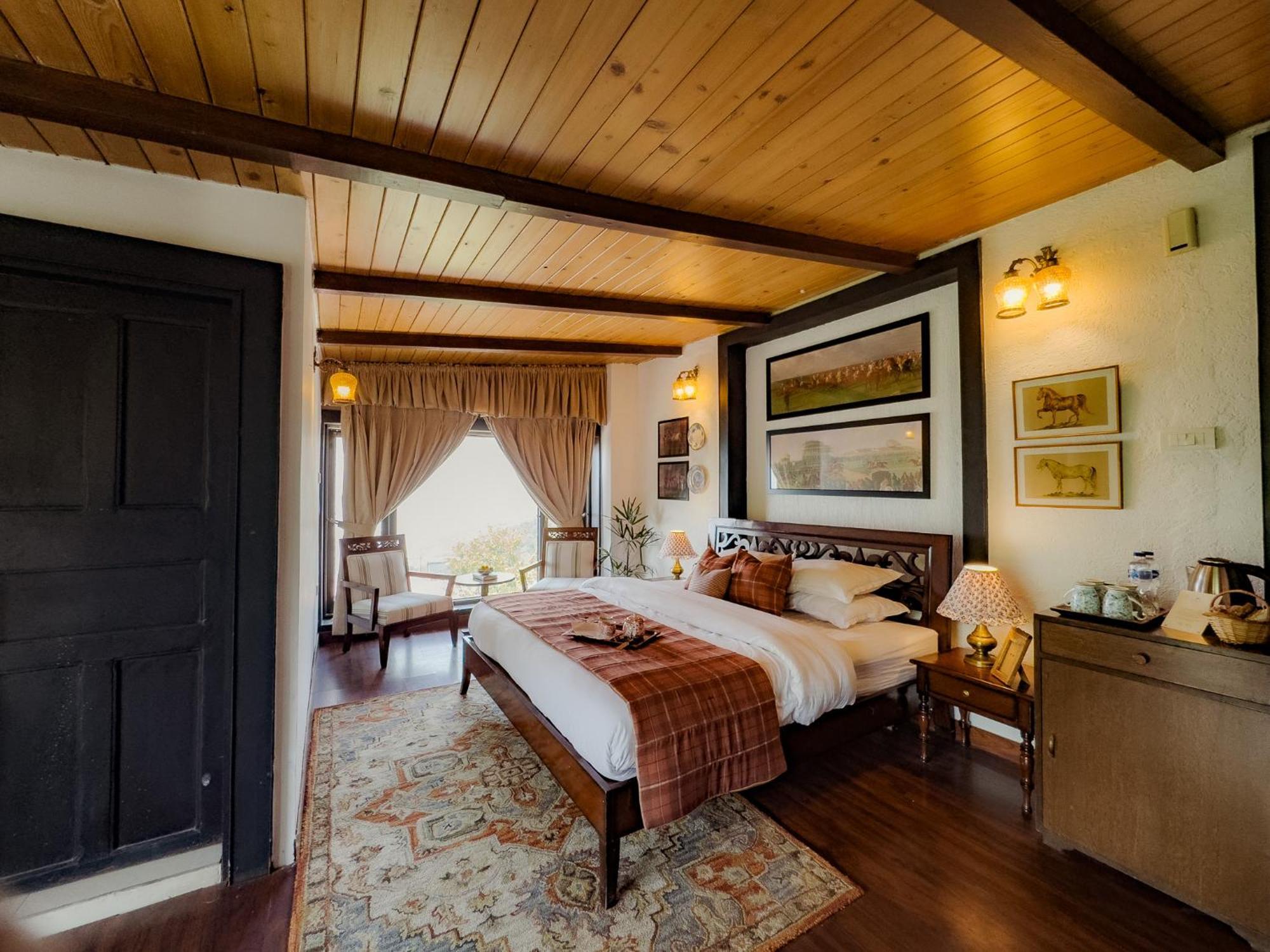 Ilbert Manor Hotel Мусори Екстериор снимка