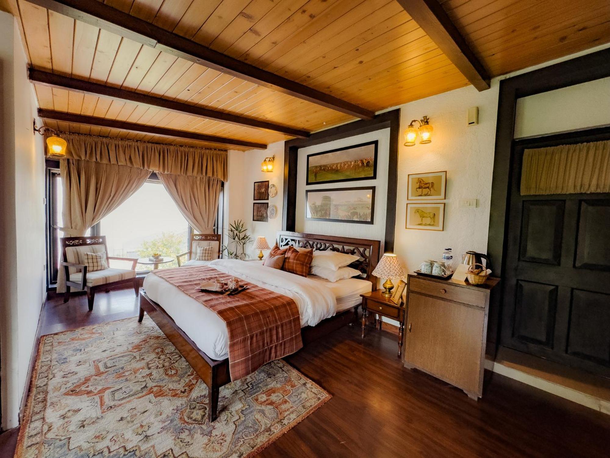 Ilbert Manor Hotel Мусори Екстериор снимка