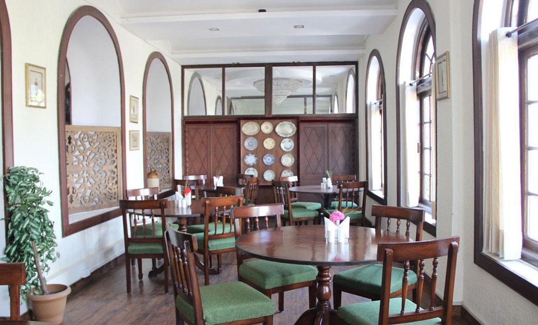 Ilbert Manor Hotel Мусори Екстериор снимка